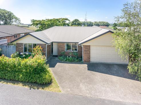 11 Farleigh Close, Huntington