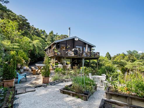 747 South Titirangi Road, Titirangi