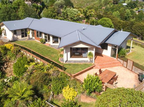 11 Governors Heights, Whangamata