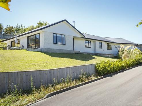 20 La Lena Grove, Fitzherbert