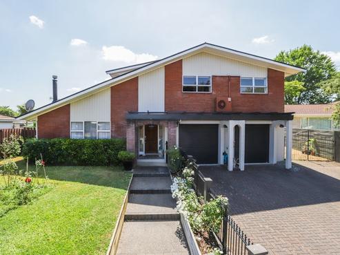 13 Chequers Avenue, Chartwell