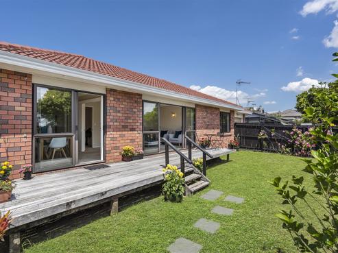 1/2 Omana Road, Milford
