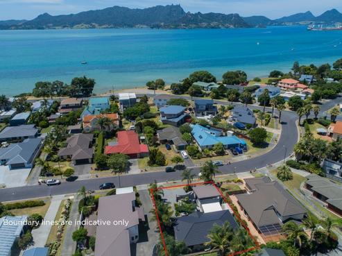 17 Bermuda Place, One Tree Point