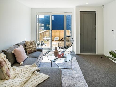 2/36 Tacy Street, Kilbirnie