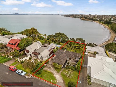 9 Clifton Road, Browns Bay