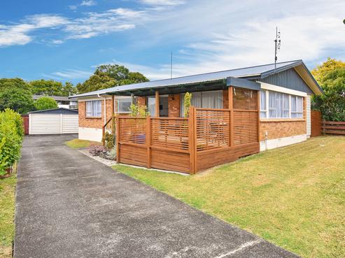 12 Tatariki Street, Rosehill