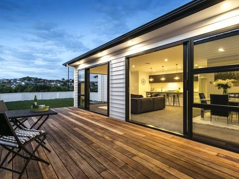 86 Arran Point Parade, Orewa