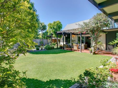 6 Bowling Road, Greenmeadows