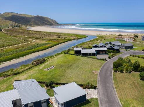 19 Shoal Beach Road, Central Hawkes Bay Coastal