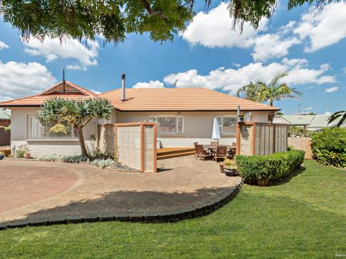12 Paterson Avenue, Pukekohe