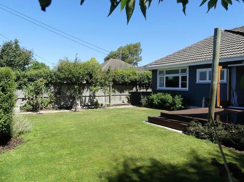 127 Vagues Road, Northcote
