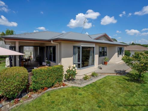 89 Dixon Road, Glenview