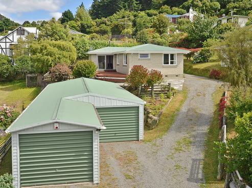 16 Renall Street, Featherston