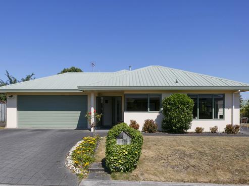60 Balmoral Drive, Hilltop