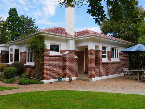 64 Queen Street, North Dunedin