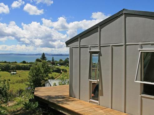 51 Ocean View Crescent, Rakino Island