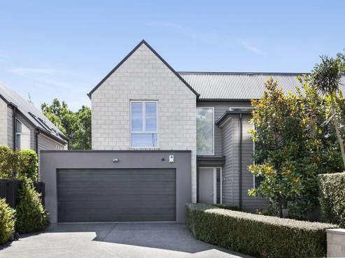 5 Pavilion Crescent, Middleton