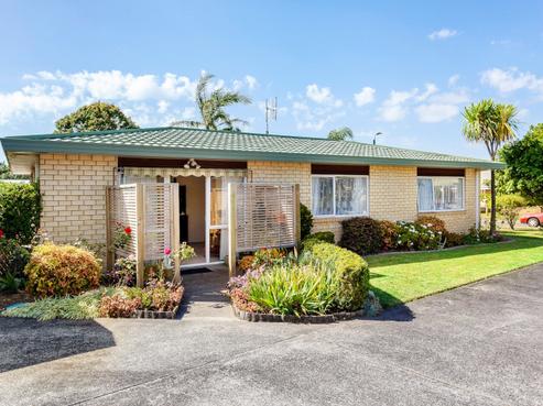 11/54 Lakeside Drive, Orewa