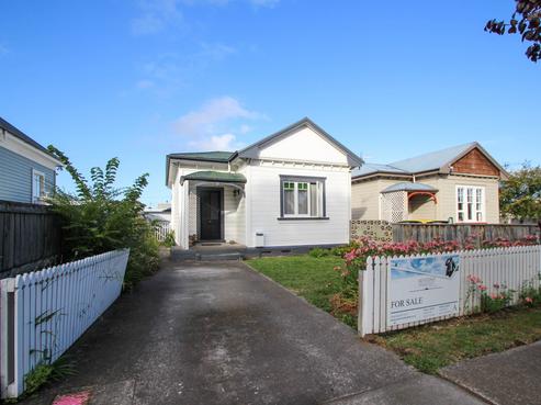 606 Avenue Road East, Parkvale