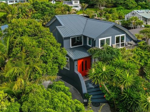 26 Domain Crescent, Muriwai