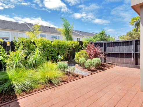 3/70 Fernhill Way, Oteha
