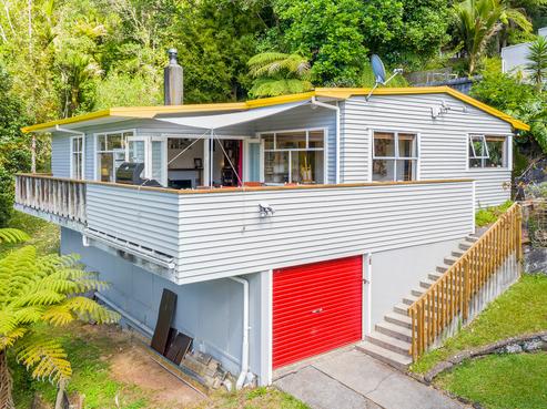 4 Mahoe Road, Titirangi