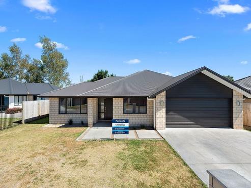 17 Oolong Court, Huntington