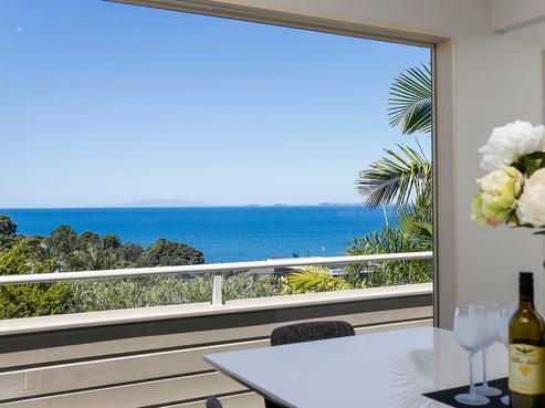 1/84 Churchill Road, Murrays Bay
