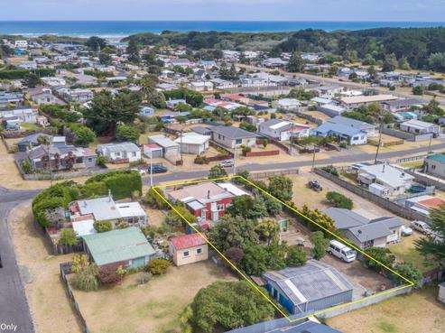 11 Ruanui Street, Himatangi Beach