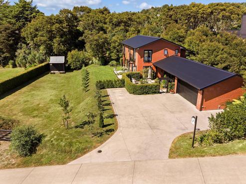 323F Huia Road, Titirangi