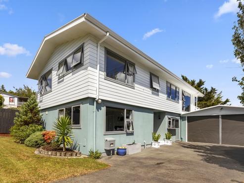 6 Robson Street, Stokes Valley
