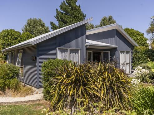 35/38 Regent Street, Martinborough