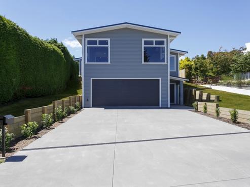 38 Sunset Street, Hilltop
