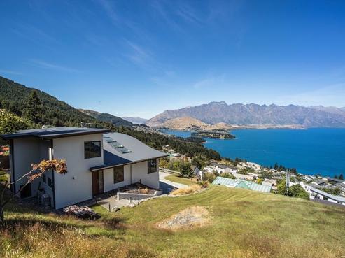9 Vanda Place, Fernhill/Sunshine Bay