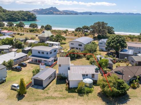 35 Riverview Road, Cooks Beach