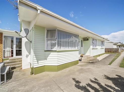20 Surrey Street, Hawera