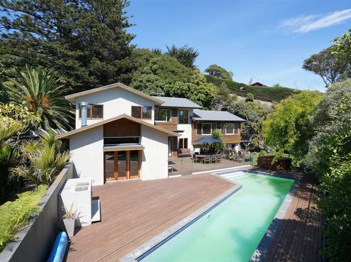 242 Main Road, Moncks Bay