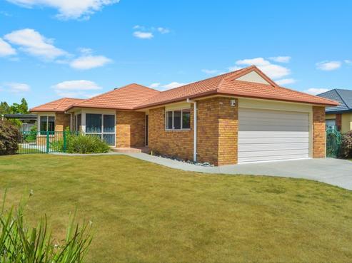 18 Montrose Crescent, Huntington