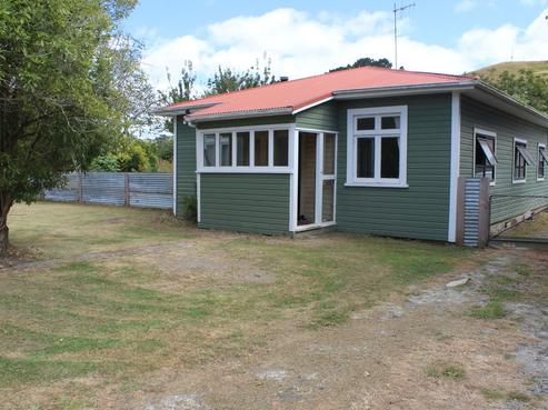 6 Ihupuku Street, Waitotara