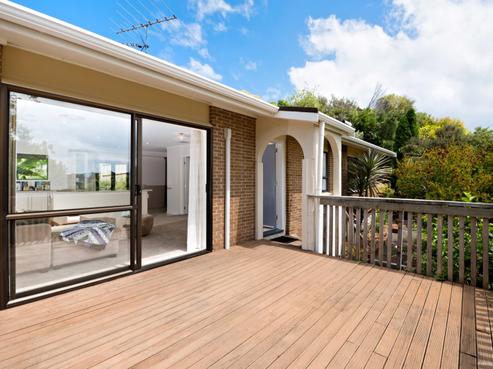 2/56 Oaktree Avenue, Browns Bay