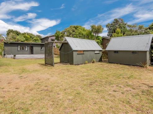 11 Te Moana Road, Waikanae Beach