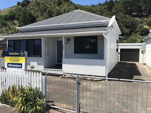 742 Thames Coast Road, Tapu