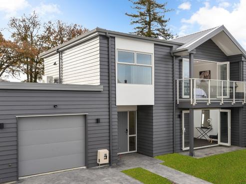 14 Tucker Close, Leamington