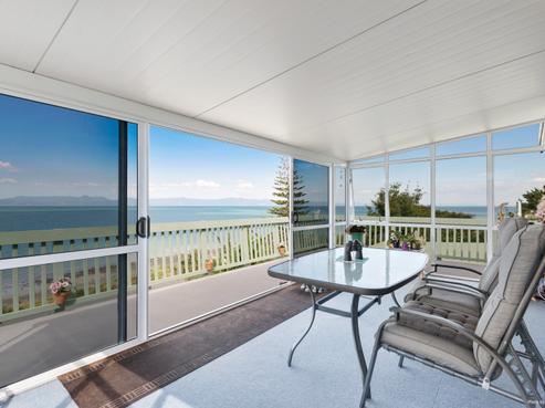1893 East Coast Road, Whakatiwai