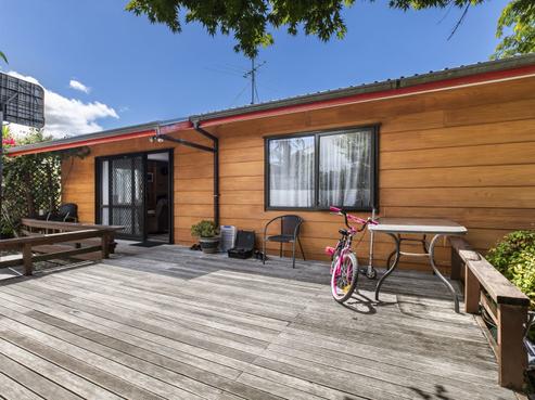 1/18 Neil Avenue, Te Atatu Peninsula