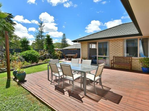 16 Aitkenhead Court, Parakai