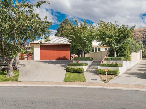 16 Hyland Street, Wanaka