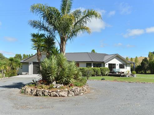 166 Tavinor Road, Otaika