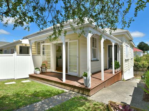23 Karaka Street, Helensville