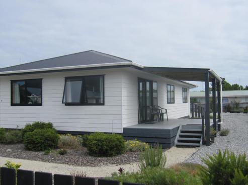 8 Collins Street, Blaketown